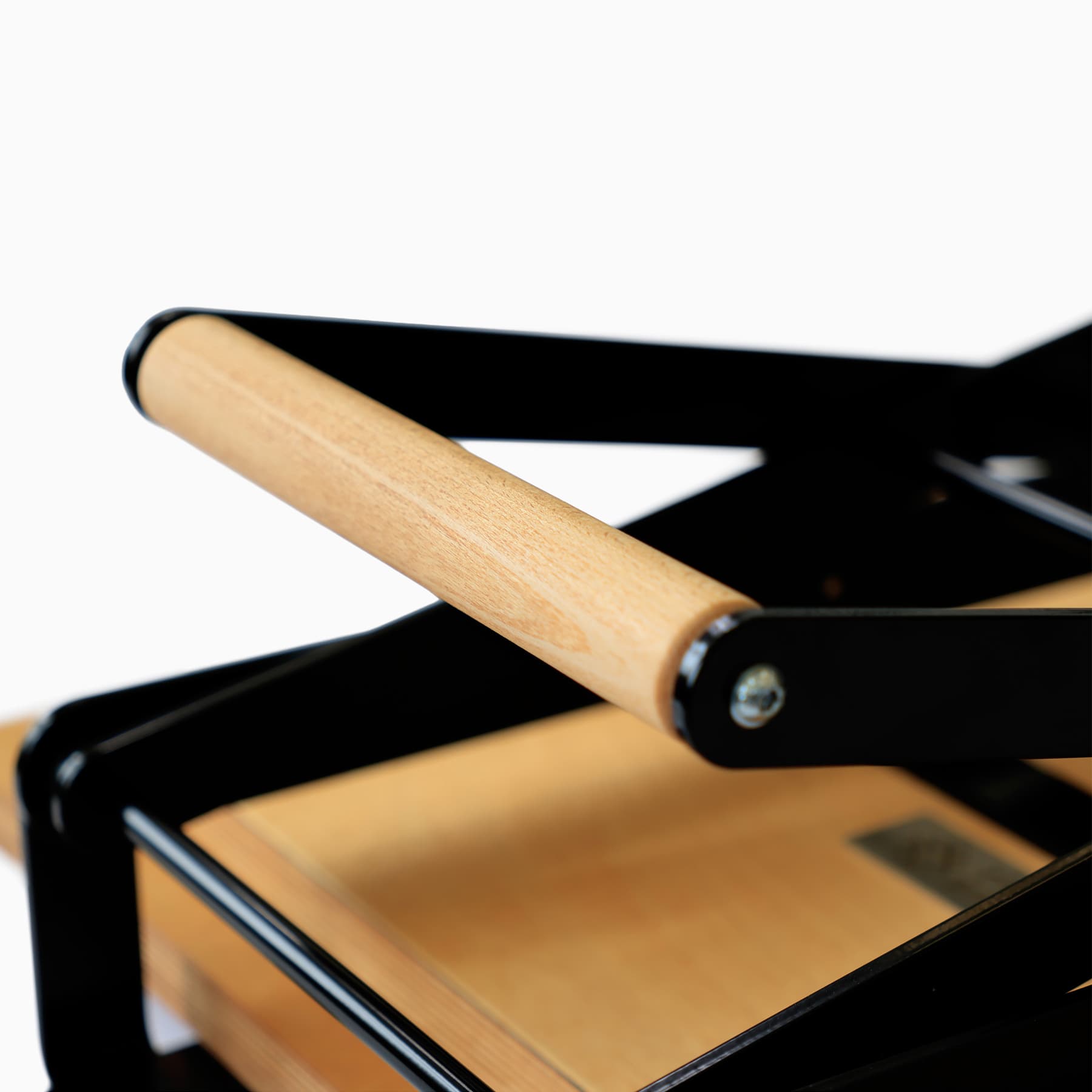 Ritualis Press textile A2 lino print press handle view